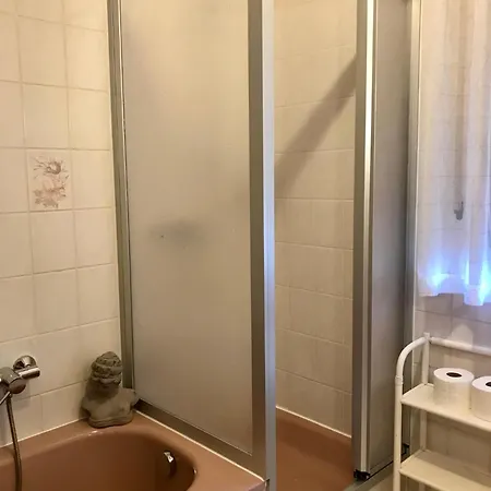 Cleopatra - Ganze Haus *