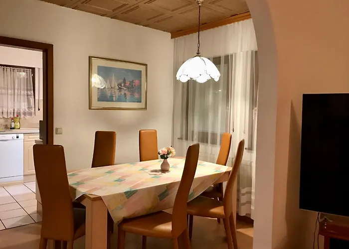 Cleopatra - Ganze Haus *