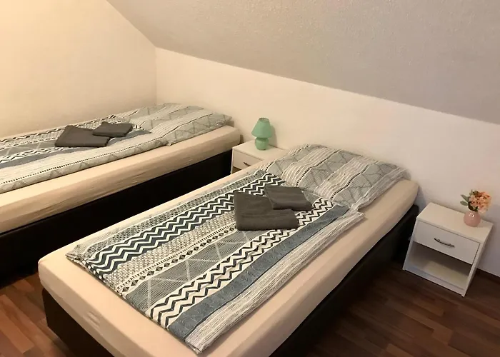 Cleopatra - Ganze Haus